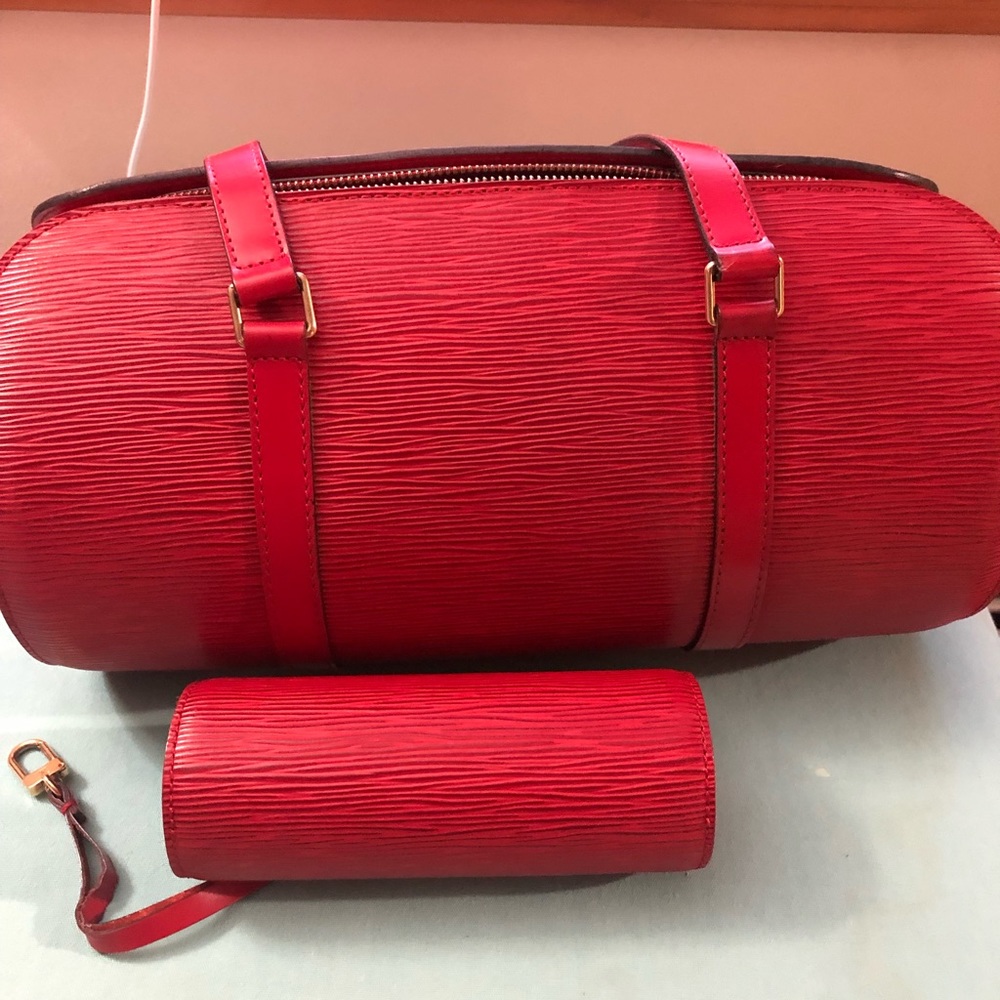 Excellent condition Louis Viton vintage bag,no tears ,stains or flows Authentic